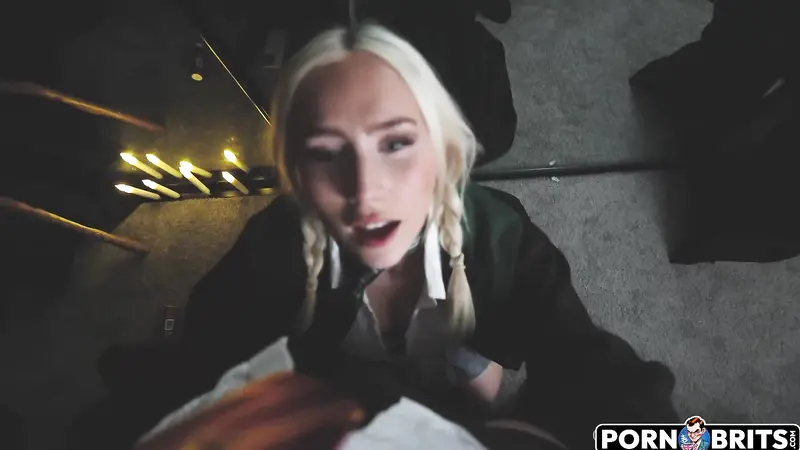 Hot College Girl Wettmelons Fucked In Harry Potter Cosplay